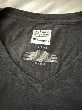 Fanatics Black V-Neck Short Sleeve Tee